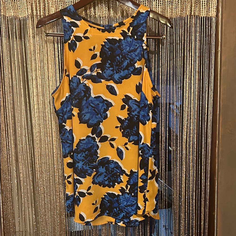 Who What Wear Blue Floral blouse
